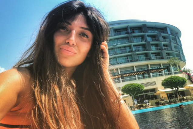 Коханка чоловіка Ані Лорак замахнулася на звання найкрасивішої дівчини України