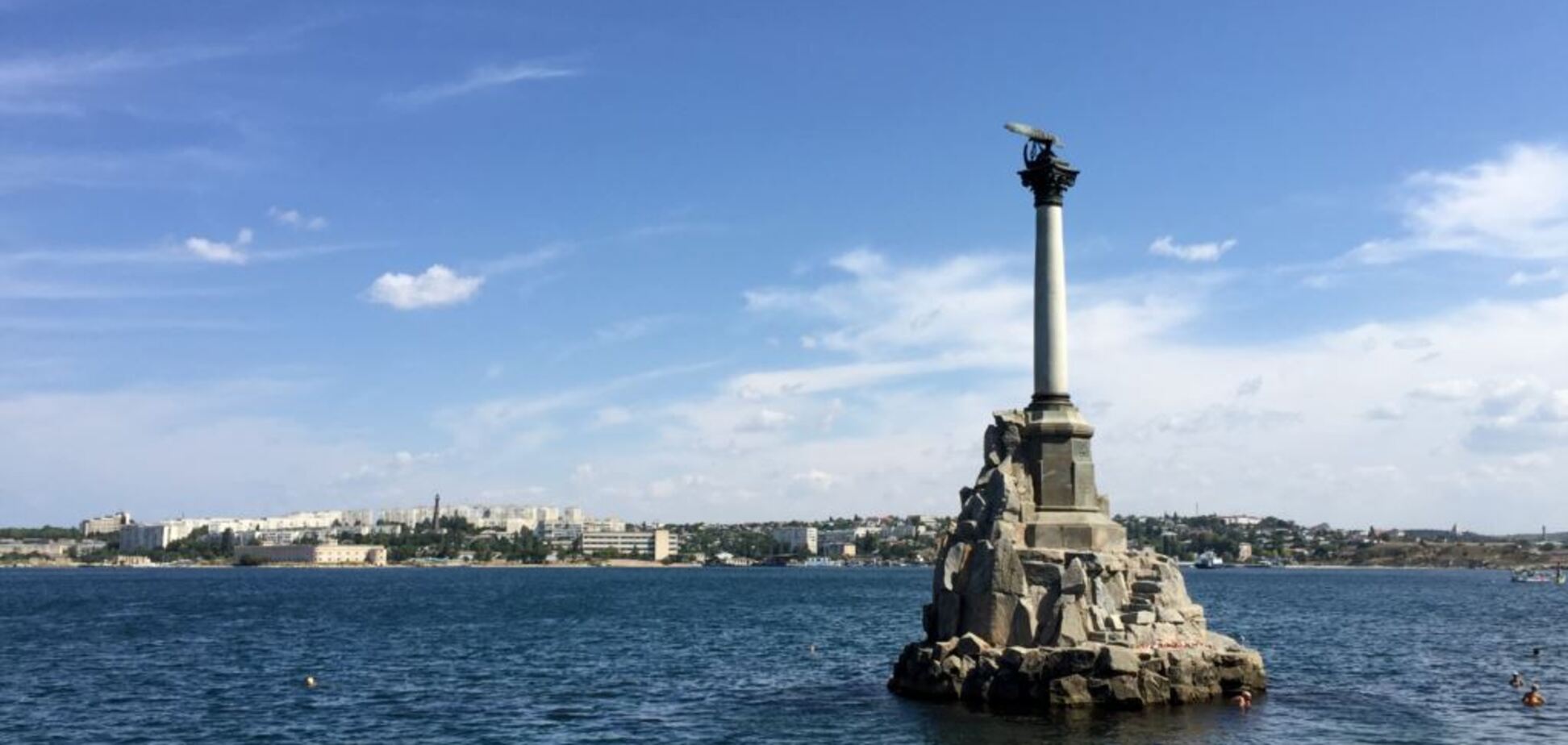 Миллион туристов? РосСМИ попались на лжи о курортном сезоне в Крыму