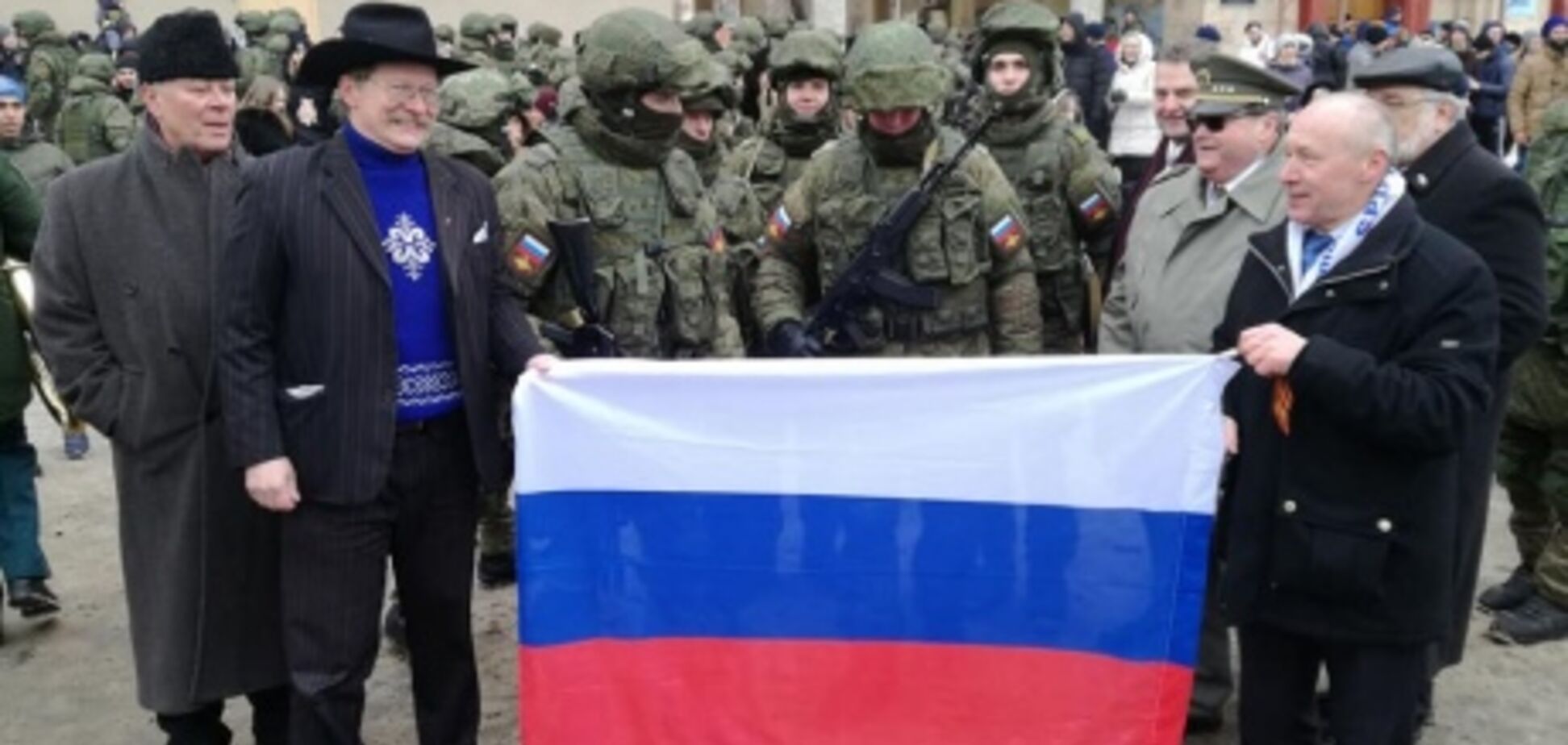 'Маршируют по улицам!' Чешский сенатор увидел фашистов в Украине