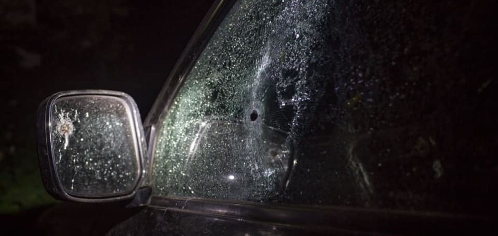 'ДРГ в тилу?' На Донбасі обстріляли машину командира 'Правого сектора'