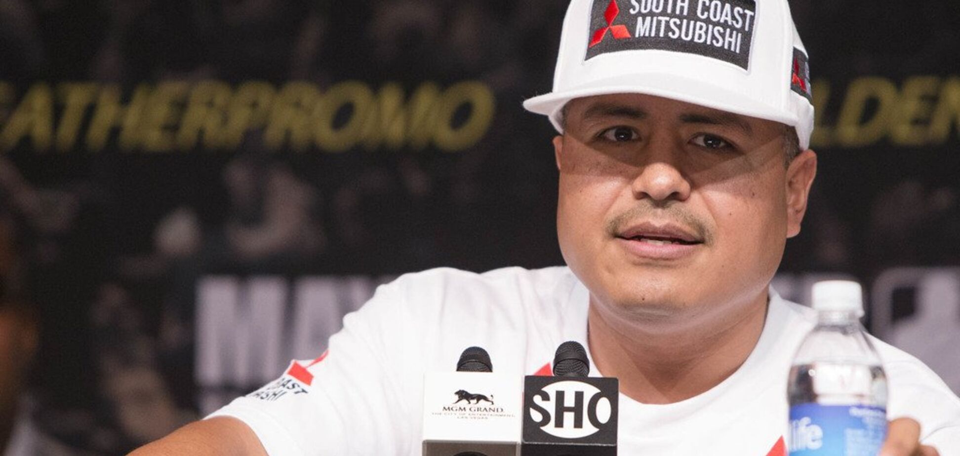 'Он адский боец': тренер небитого американского чемпиона восхитился Ломаченко