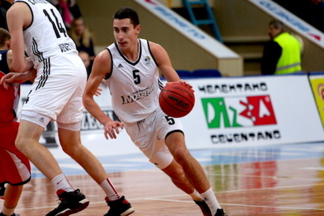 'Черкаськи Мавпы' пополнились лучшим данкером страны