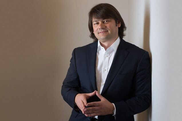 300 дорогих годинників: у скандального екс-банкіра провели обшук