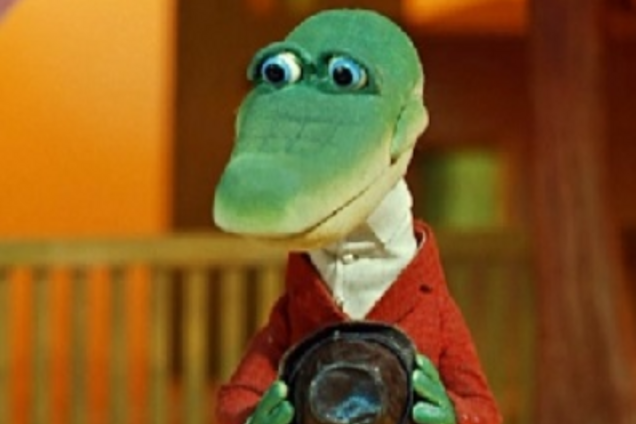 Известному в России писателю стало резко плохо