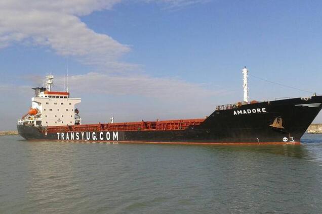 Блокада Азовского моря: Россия задержала судно Украины
