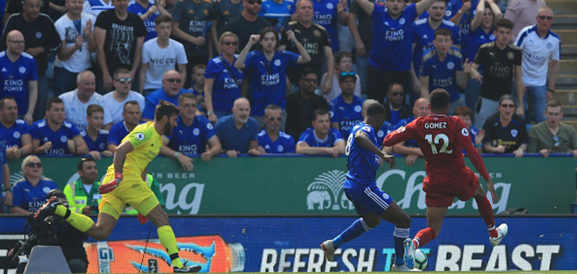 Вратарь 'Ливерпуля' допустил позорный ляп в матче и поплатился