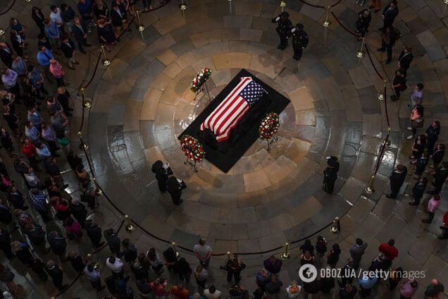 В США прощаются с большим другом Украины Маккейном: опубликованы фото и видео