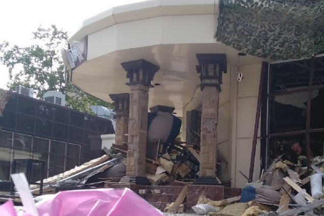 Здесь взорвали Захарченко: как выглядит место убийства главаря 'ДНР'. Видеофакт