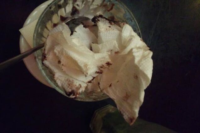 ''Не захотела есть салфетку'': в Киеве разгорелся скандал вокруг известной сети ресторанов