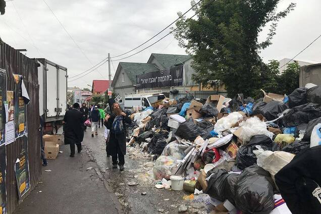 Мусор, оружие и грязь: что творится в Умани из-за хасидов