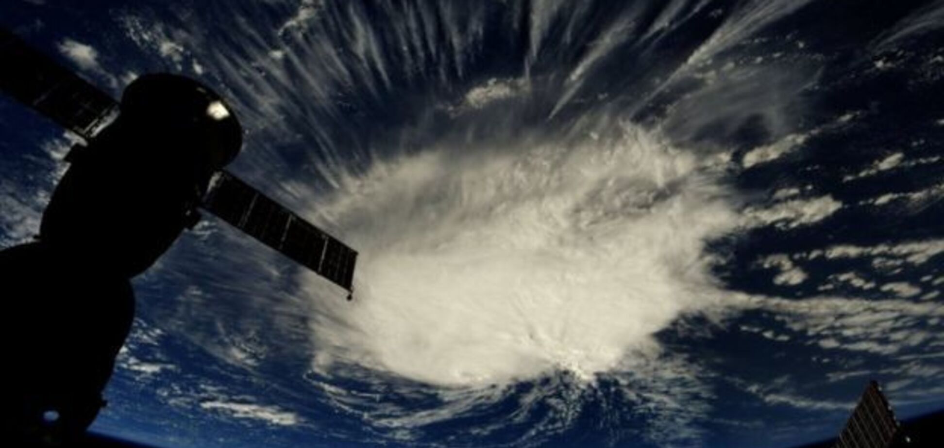 Катастрофа десятилетий: на США надвигается смертоносный ураган
