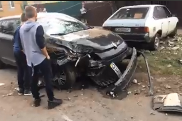 ''Пішов геть!'' П'яний син мера Прилук влаштував ДТП і кидався на людей