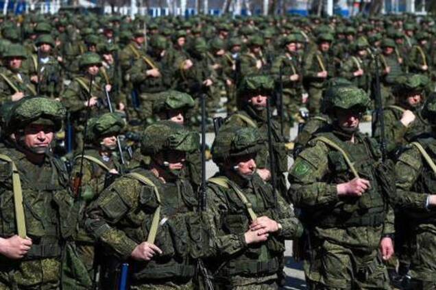 ''Класична показуха'': генерал ЗСУ розкрив правду про історичні навчання армії Росії