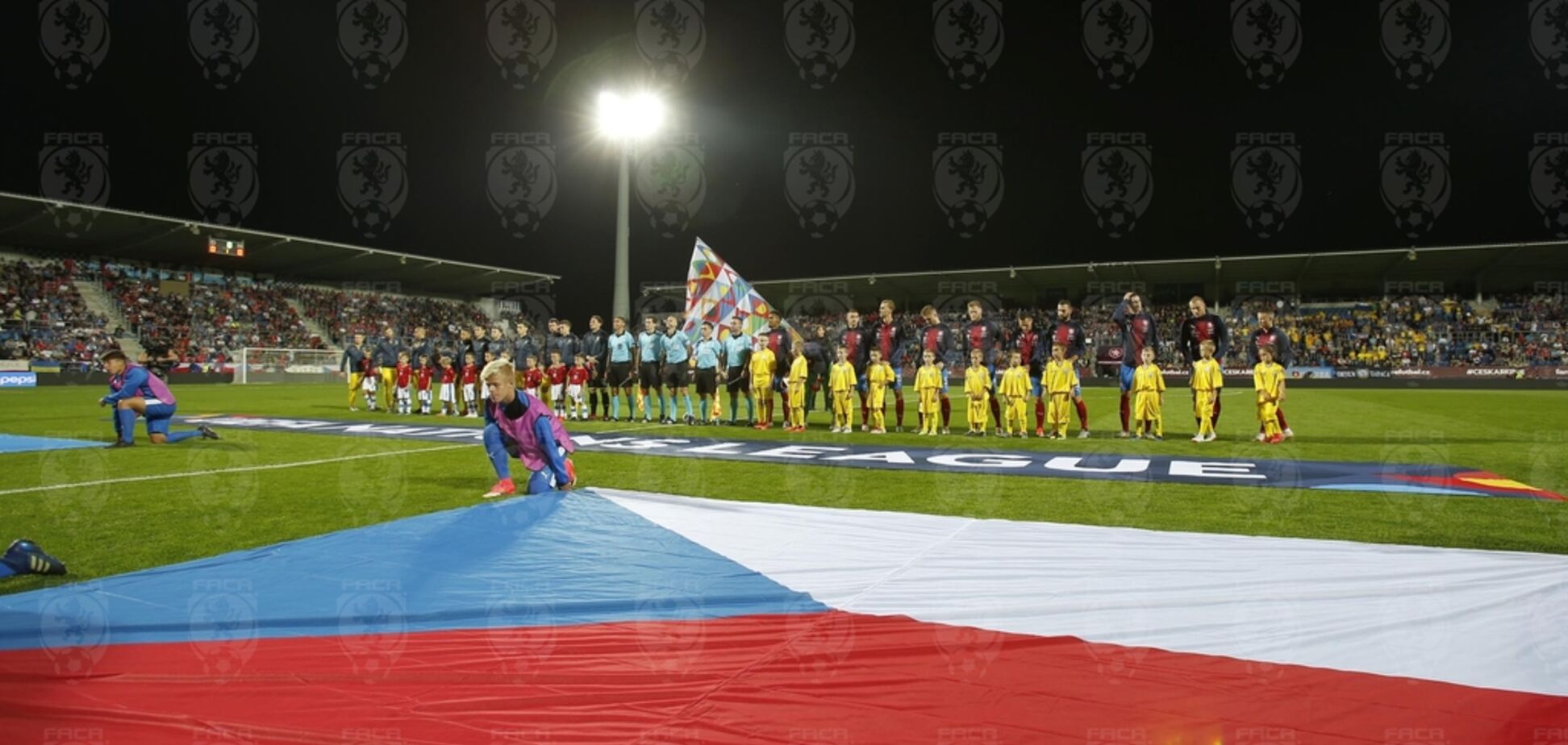 Соперник Украины в Лиге наций лишился тренера после позора в России