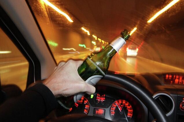 ''Накатити і поїхати'': в Україні затримали 75 тисяч п'яних водіїв