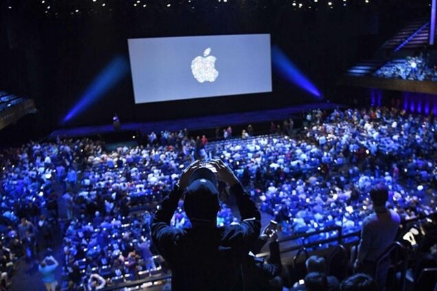 Новые iPhone: сколько стоят и когда ждать в Украине