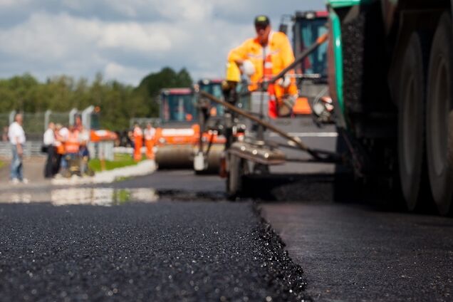 Боротьба з поганими дорогами: які українські магістралі відремонтують у 2019 році