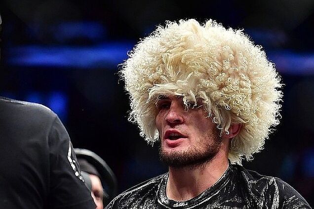 У мережі познущалися з російського чемпіона UFC, який влаштував дикі розбірки з Тіматі