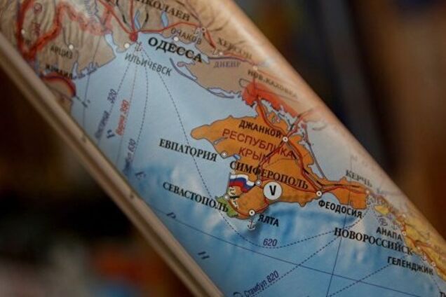 Сжечь старые карты? Россия пошла на масштабную аферу с краденным Крымом