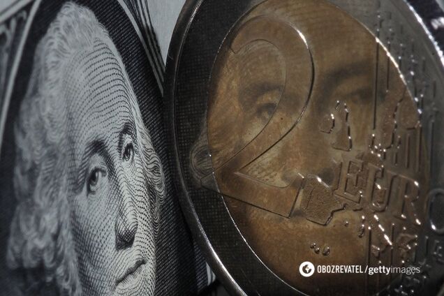 Долар і євро подешевшали в обмінниках: опублікований свіжий курс валют