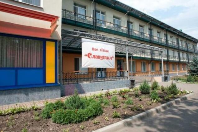 Отруєння у дитячому таборі під Києвом: названо причину смерті дитини