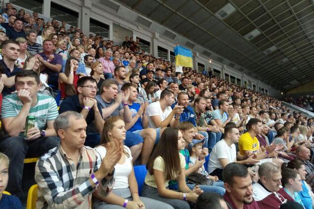 Сборная Украины по баскетболу собрала аншлаг в Киеве