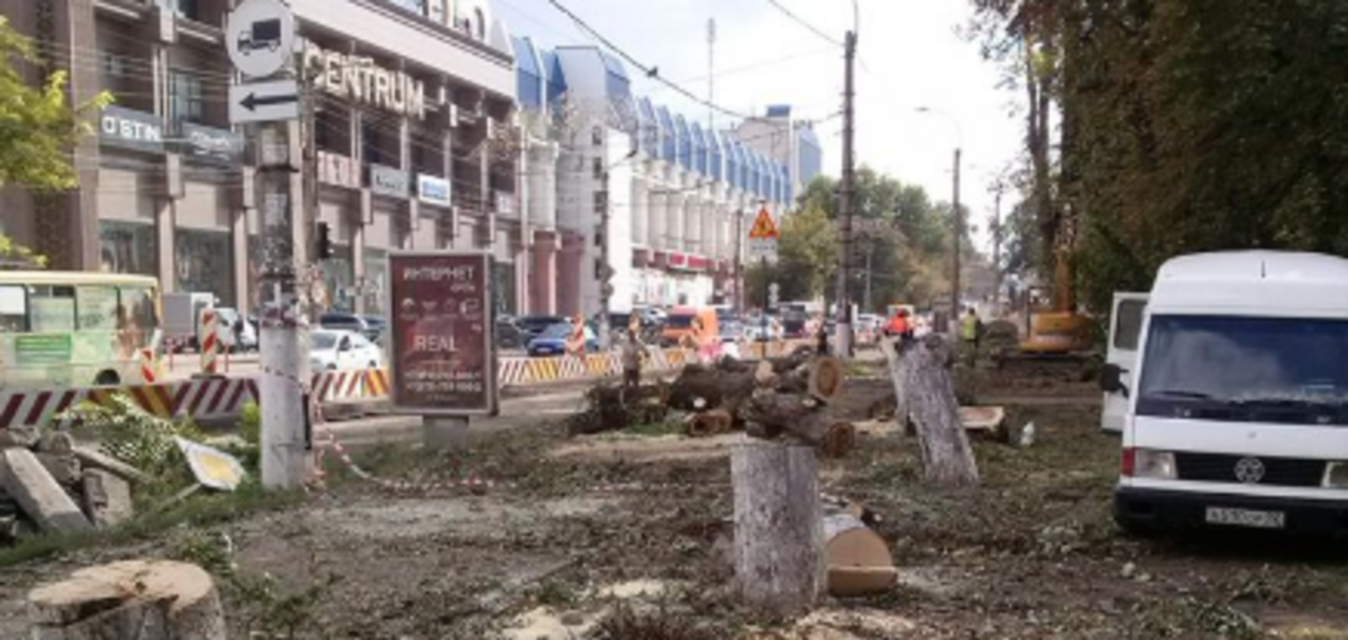 ''Після них - хоч потоп'': окупанти обурили мережу ''лісоповалом'' у Криму