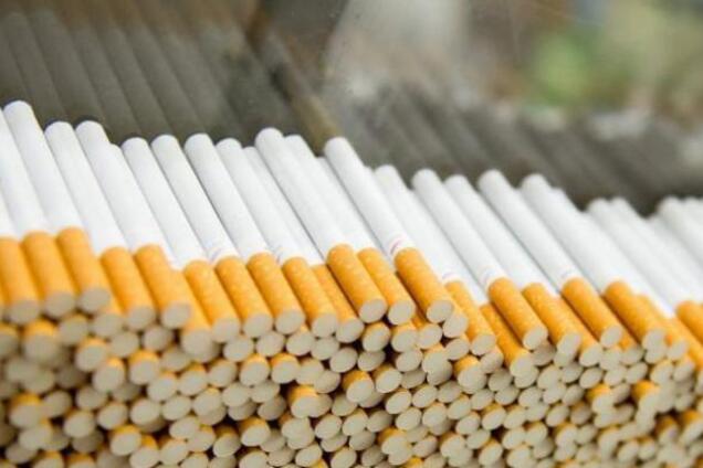 В Украине повысят налог на посылки и сигареты: Рада сделала важный шаг