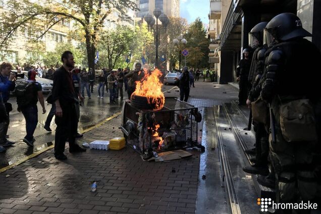 В Киеве под ГПУ произошли стычки: в полиции заявили о пострадавших