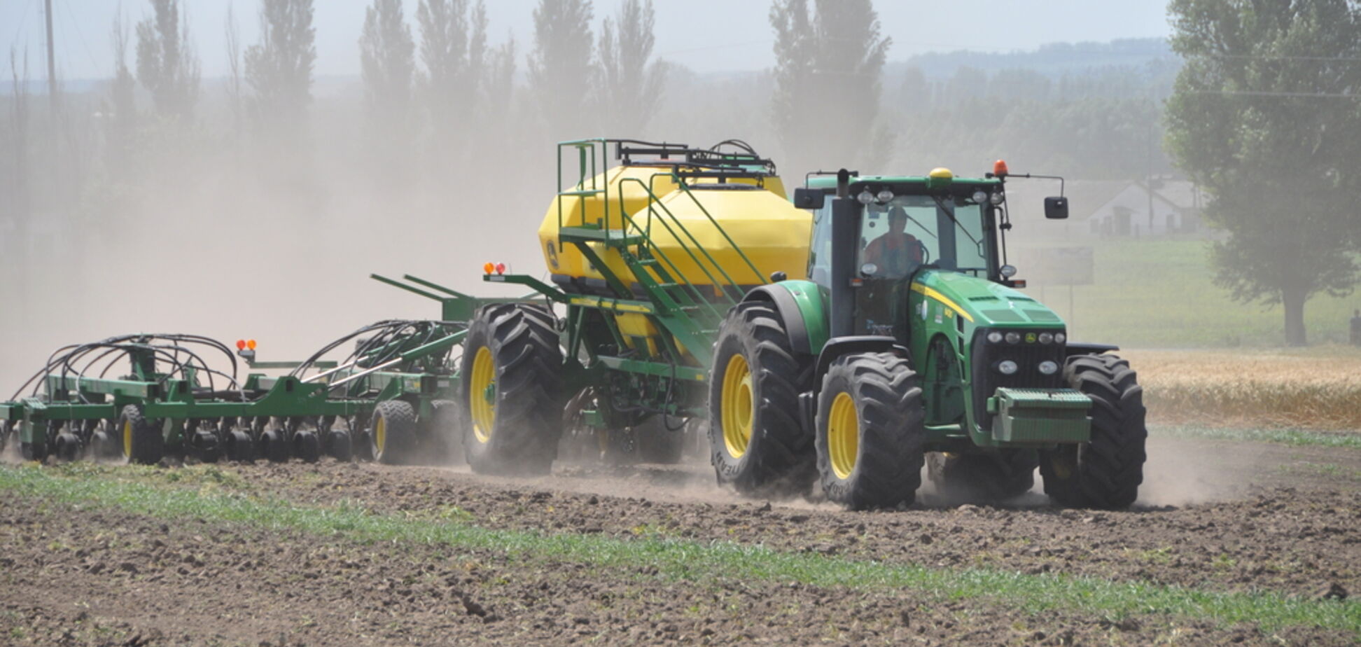 Затраты на посевную выросли из-за роста цен на горючее и падение гривни - Укрлендфарминг