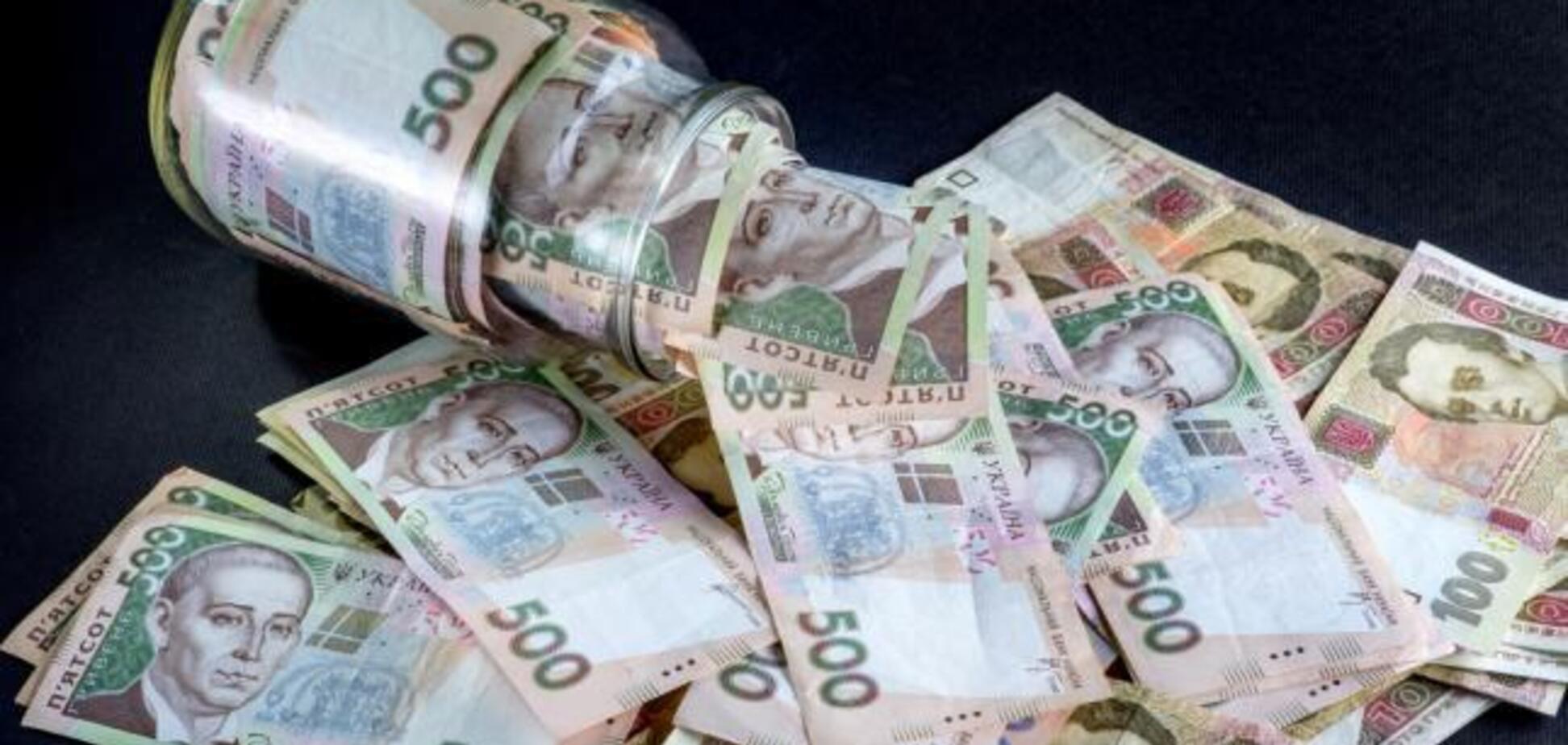 Новый доллар, подорожание газа и массовые проверки: что ждет украинцев в октябре