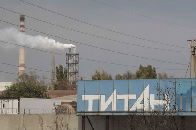 Екокатастрофа у Криму: окупанти пригрозили відібрати скандальний завод Фірташа