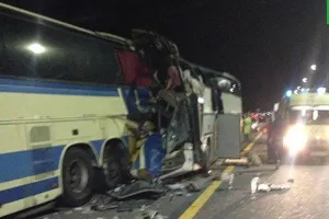 В России столкнулись два автобуса: погибли четверо, ранены десятки пассажиров. Первые фото и видео
