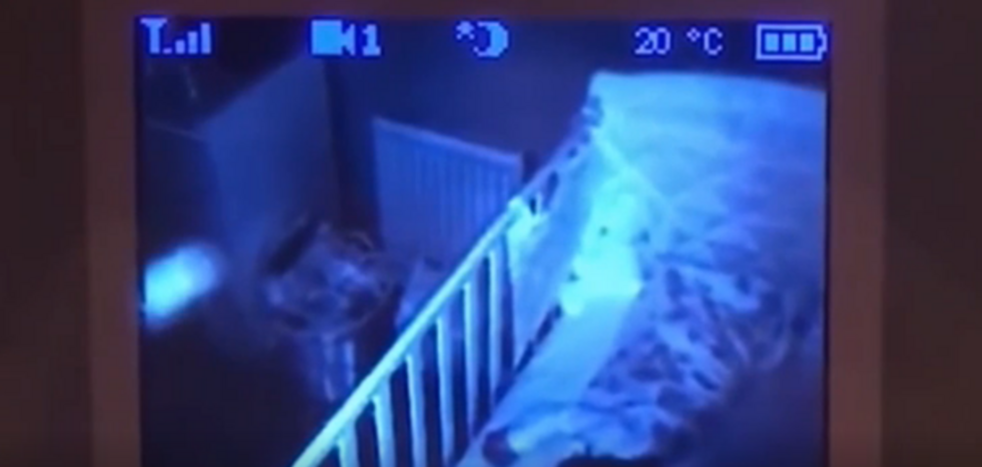 ''Это было жутко'': в Англии видеоняня в комнате ребенка зафиксировала страшный объект