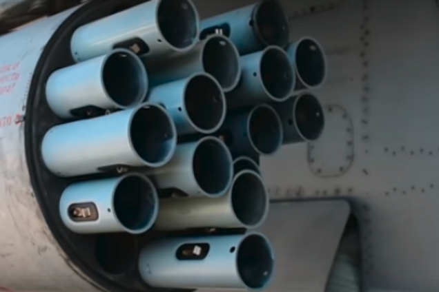 Мають надзвукову швидкість: Порошенко показав випробування новітньої смертельної зброї України