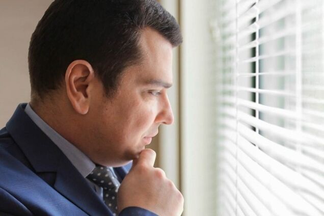 Ведет себя крайне вызывающе: Сытник должен подать в отставку