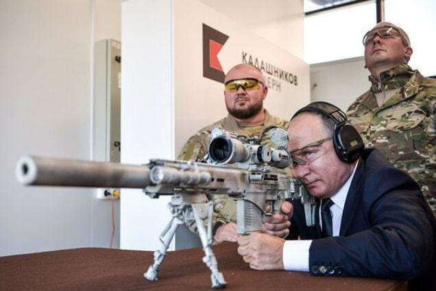 ''Карлик з величезним стволом '': стрілянину Путіна зі снайперської гвинтівки підняли на сміх