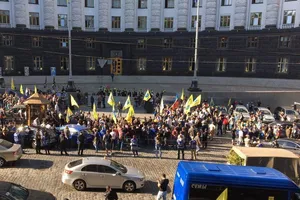 В Україні знову взялися за євроавто: що змінять і чому Києву погрожують колапсом