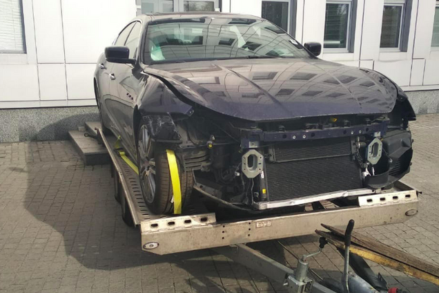 Через запорожскую таможню пытались провезти Maserati из США по существенно заниженной стоимости