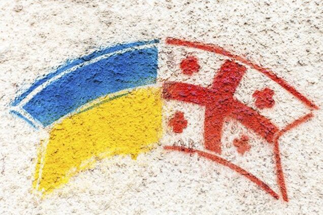 Украинцам разрешили ездить в Грузию без загранпаспорта