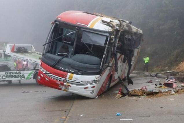 Десятки пострадавших: в Эквадоре разбился пассажирский автобус