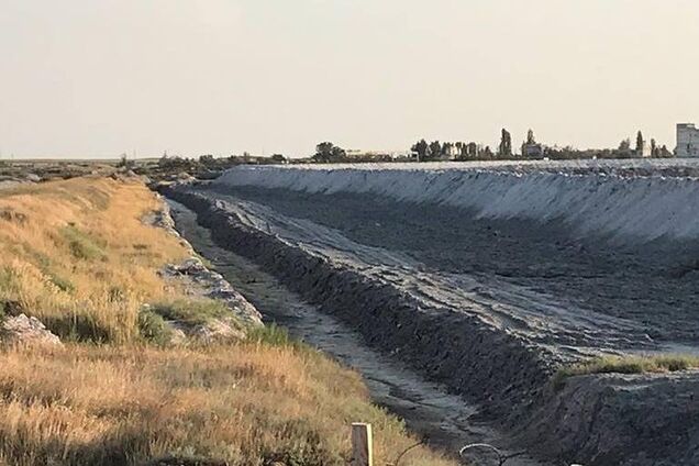 Новости Крымнаша. В окрестностях отравленного серной кислотой Армянска уже можно снимать фильмы про Апокалипсис