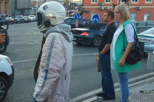 ''Черновецкий вернулся?'' В сети показали забавное фото из Киева