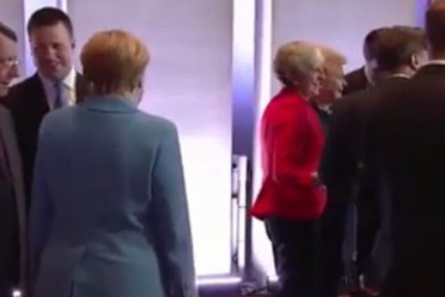 Меркель публично оскорбила премьера Британии