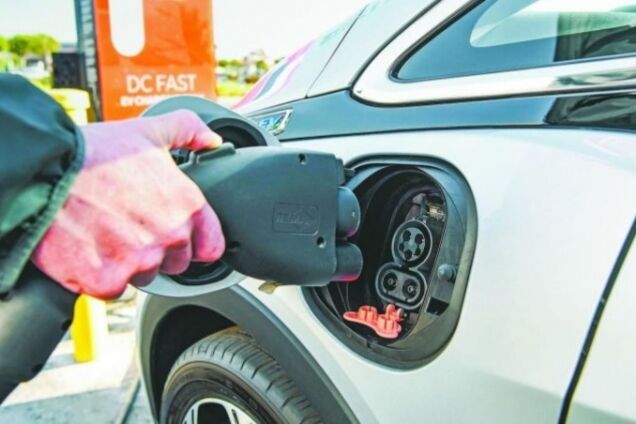 UBER увеличит число электромобилей в Киеве