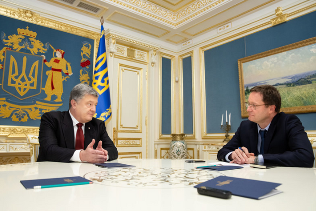 Порошенко дав інтерв'ю Rheinische Post: найяскравіші тези про Путіна, газ та війну на Донбасі