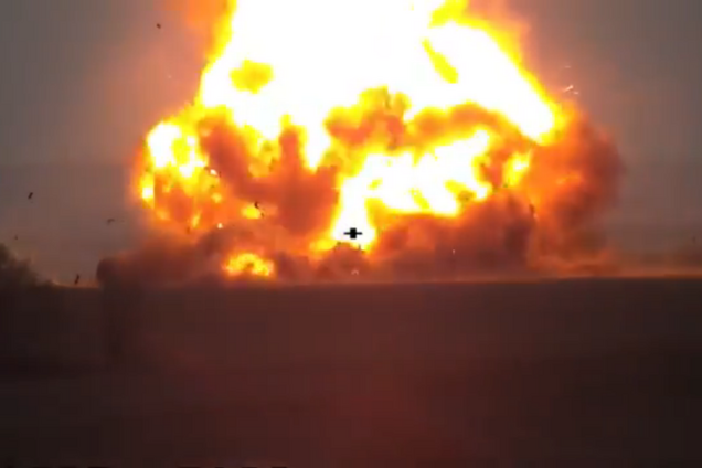 ''Можно смотреть вечно'': бойцы ВСУ прицельным ударом уничтожили технику ''Л/ДНР''. Опубликовано видео