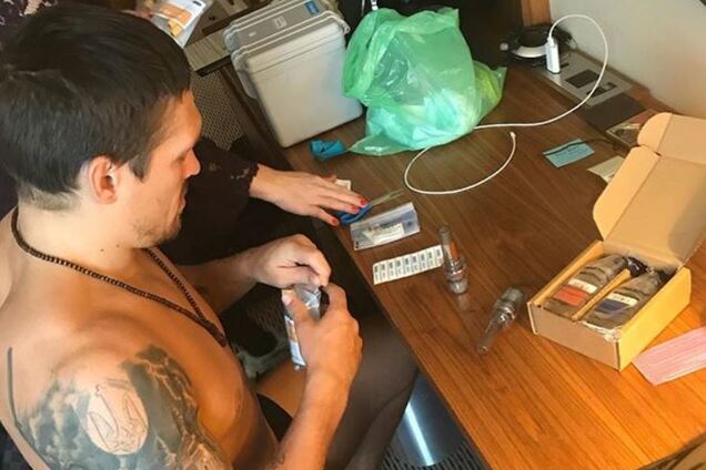 Усику довелося здати допінг-тест перед боєм Джошуа - Повєткін