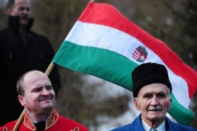 ''Предатели Родины!'' Закарпатцы с паспортами Венгрии угодили в ''Миротворец''