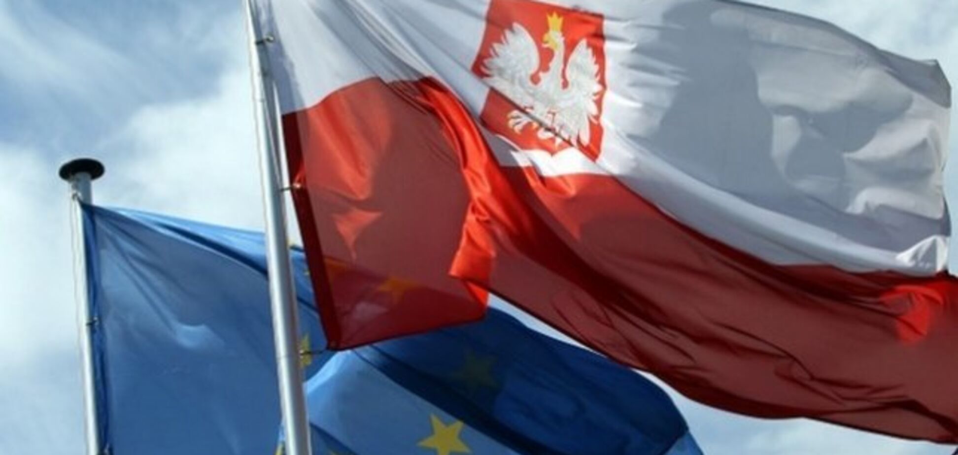 Евросоюз подал в суд на Польшу: что это значит
